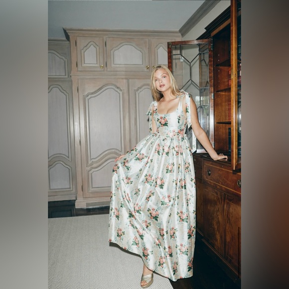 Louise New York Marie Dress in Floral Brocade - Picture 2 of 11